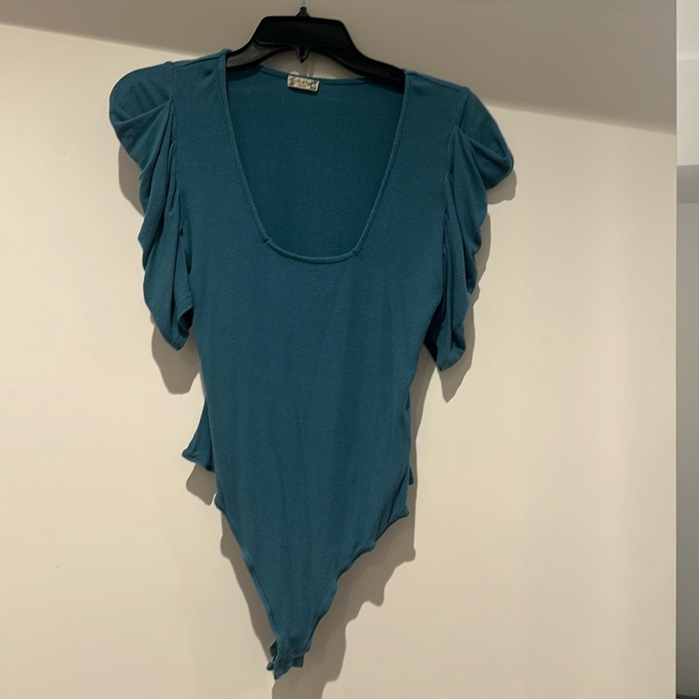 Free people Bodysuit with ruffled sleeves